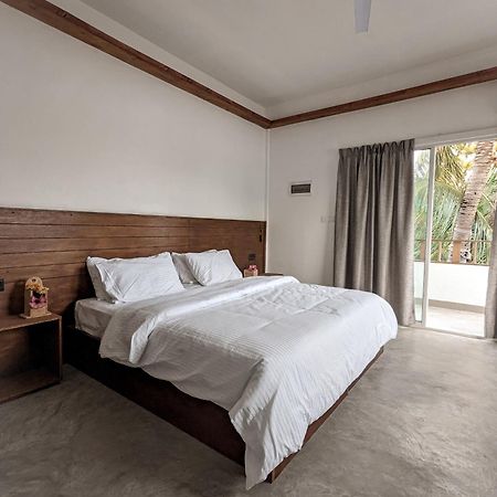 Hotel Dhoadhi Retreat à Thulusdhoo Extérieur photo