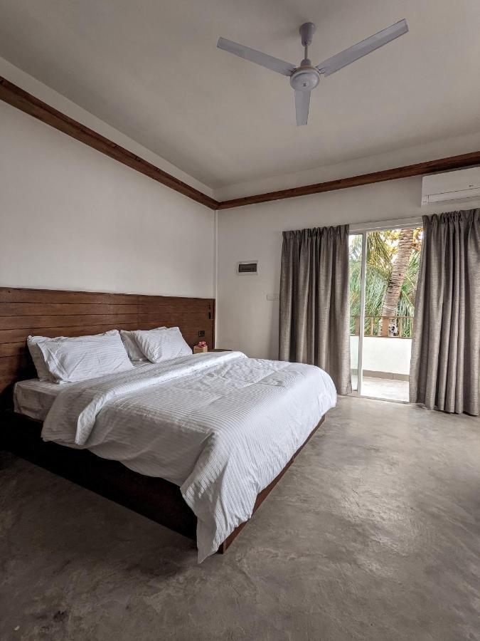 Hotel Dhoadhi Retreat à Thulusdhoo Extérieur photo