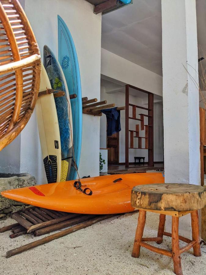 Hotel Dhoadhi Retreat à Thulusdhoo Extérieur photo