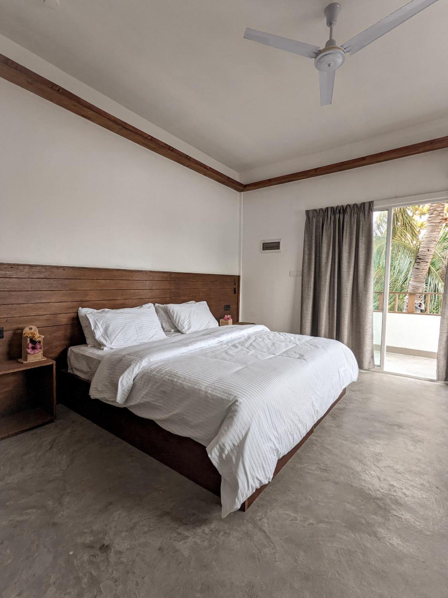 Hotel Dhoadhi Retreat à Thulusdhoo Extérieur photo